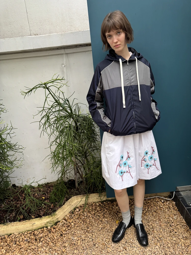 

KotWai Ngai Nylon Zipper Hooded Jaet Autumn Winter Series Color Blo Design Casual Loose Fit Ladies ort Outerwear