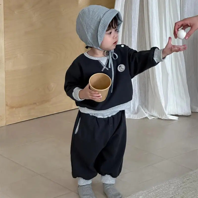2025 Autumn New Baby Long Sleeve Clothes Set Boys Patch Sweatshirt + Pants 2pcs Suit Infant Toddler Versatile Casual Outfits