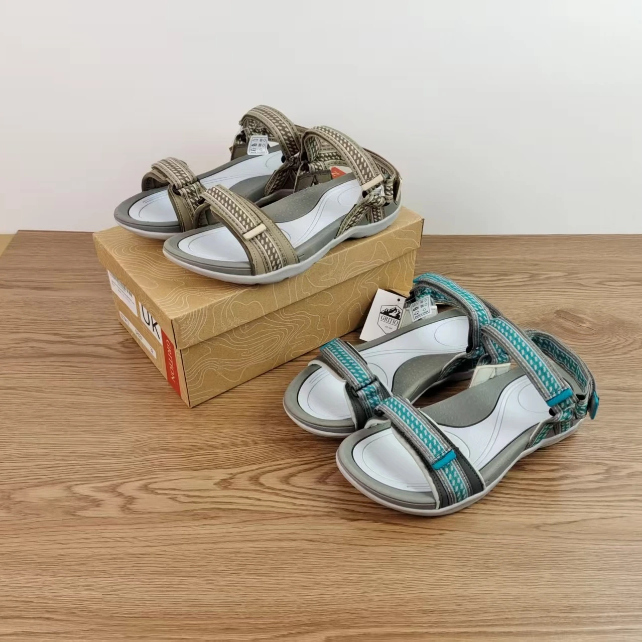 

Casual Summer Women's Sandals Large Size Outdoor Anti-slip Wear-resistant Beach oes Magic Tape Open-Toe Slip-On Flat Heel