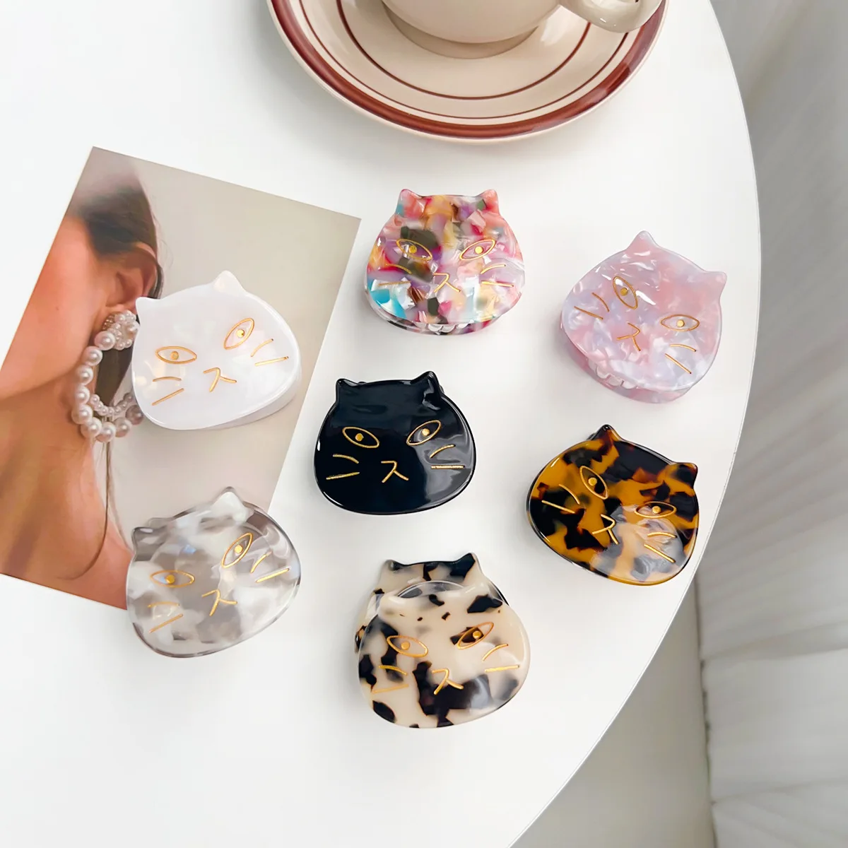 

Artistic hair pins Mini hair claws Fancy hair claws Cats hair claw clip Cute hair claw Kids accessories Accessories for children