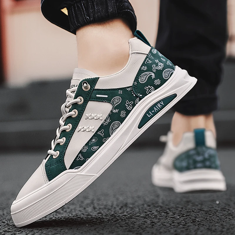 New Men's Casual Shoes 2023 Spring Fashion Print PU Leather Canvas Panel Smooth Board Shoes Street Cool Sneakers