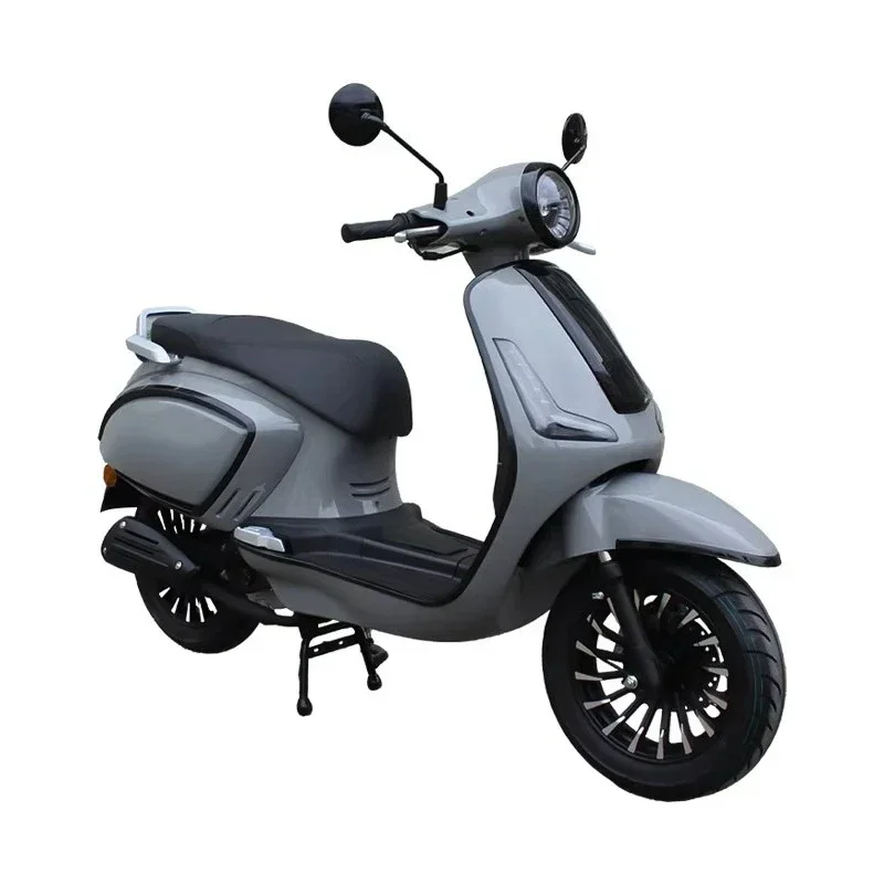 The scooter has strong battery life and is suitable for long-distance commuting low consumption