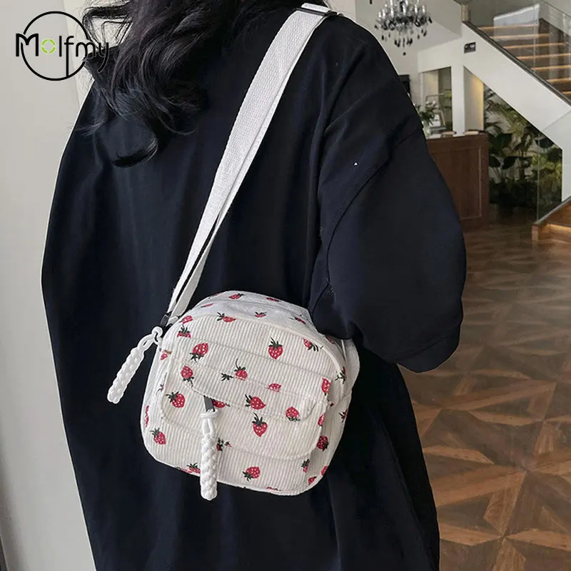 Truskawkowa torba na ramię sztruksowe torby Crossbody modne torebki Messenger projektant luksusowa torba dla kobiet podróżna Bolsos De Mujer