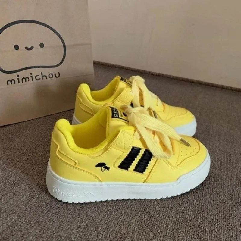 

Женские модные хит продаж, кроссовки 2025 года, новая дышащая повседневная обувь, мягкая вулканизированная обувь, модная универсальная обувь Женская Обувь