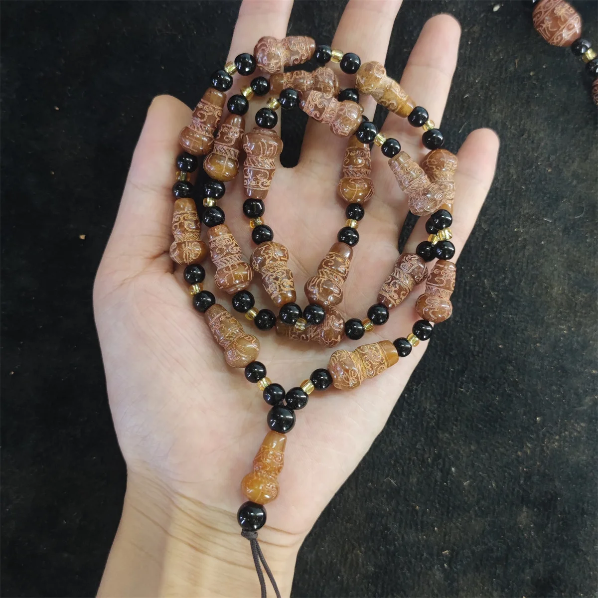 1pcs/lot natural ancient jade necklace Ancient hieroglyphs and patterns Two styles Small black and gold beads Ethnic style