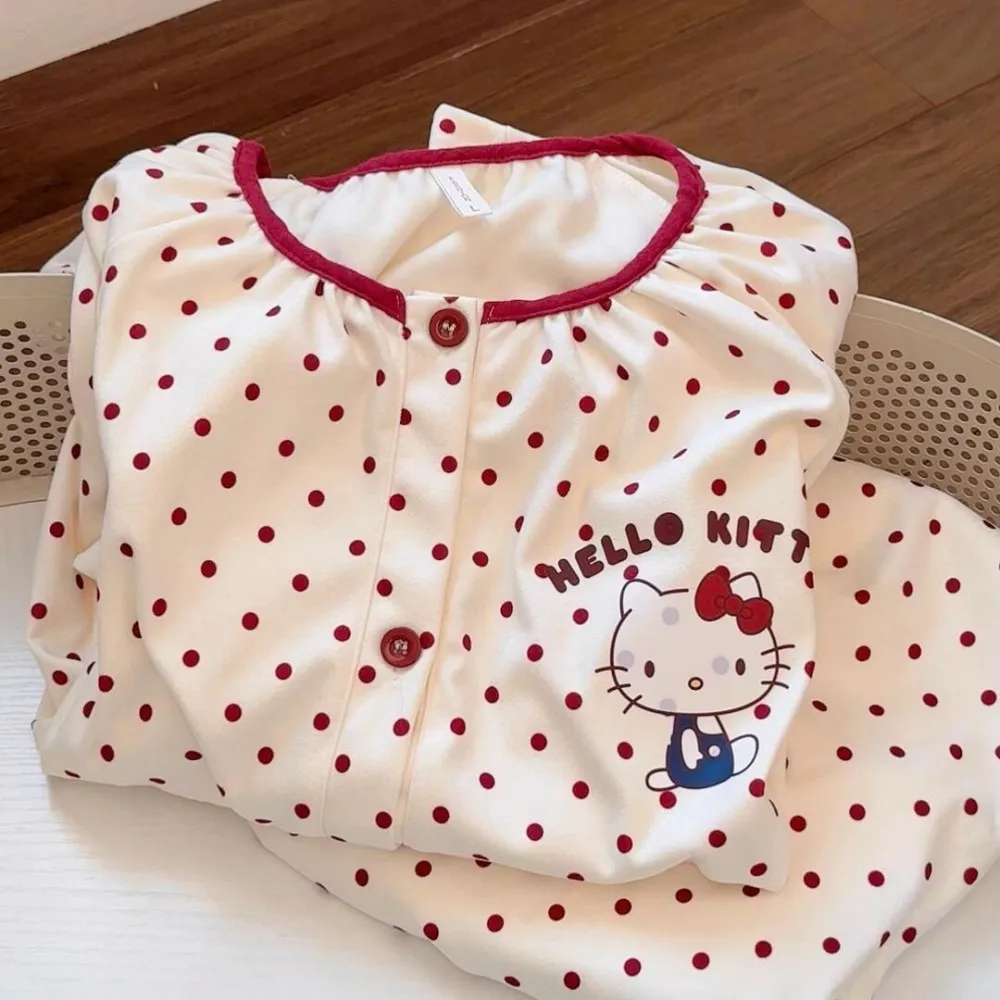 

Sanrio Hello Kitty пижамный комплект аниме женщина сохраняет тепло с круглым вырезом в горошек с длинными рукавами и брюками костюм удобная домашняя одежда
