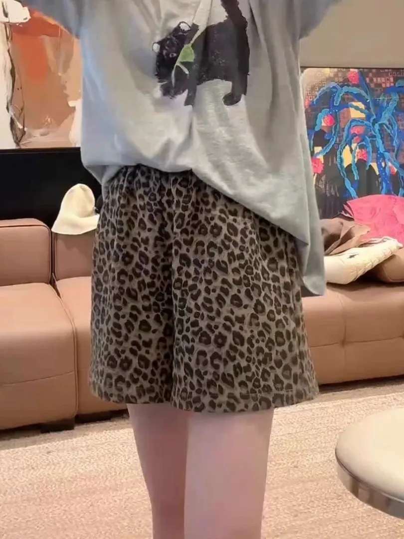 

Шорты больших размеров с леопардовым принтом, женские летние новые модные шорты с высокой талией и широкими штанинами, стильная верхняя одежда для полных женщин.