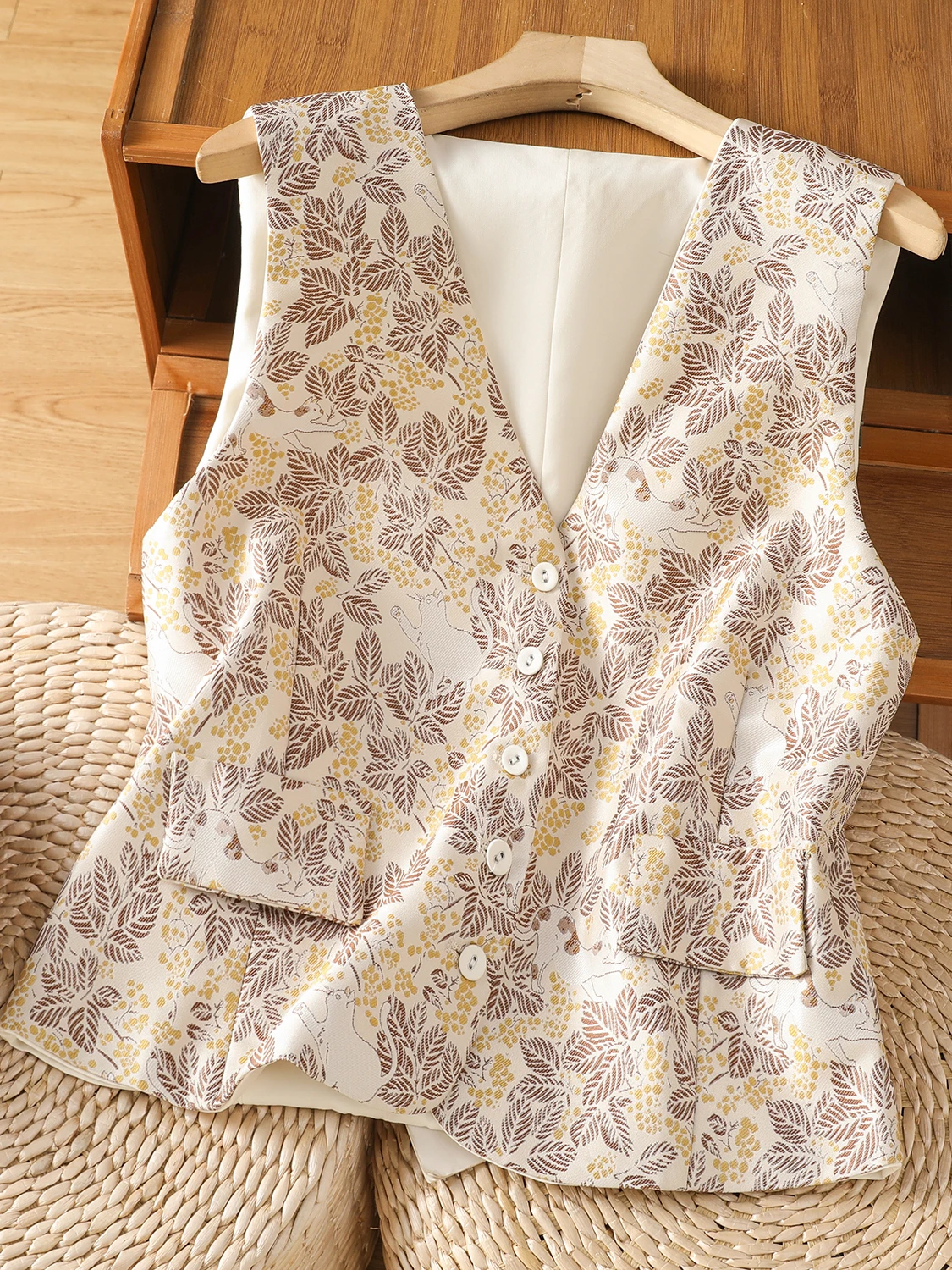 Wysokiej jakości haftowana kwiatowa kamizelka damska z dekoltem w serek, dwustronna, do noszenia na co dzień, do pracy, do noszenia warstwowo, z poduszkami na ramiona.