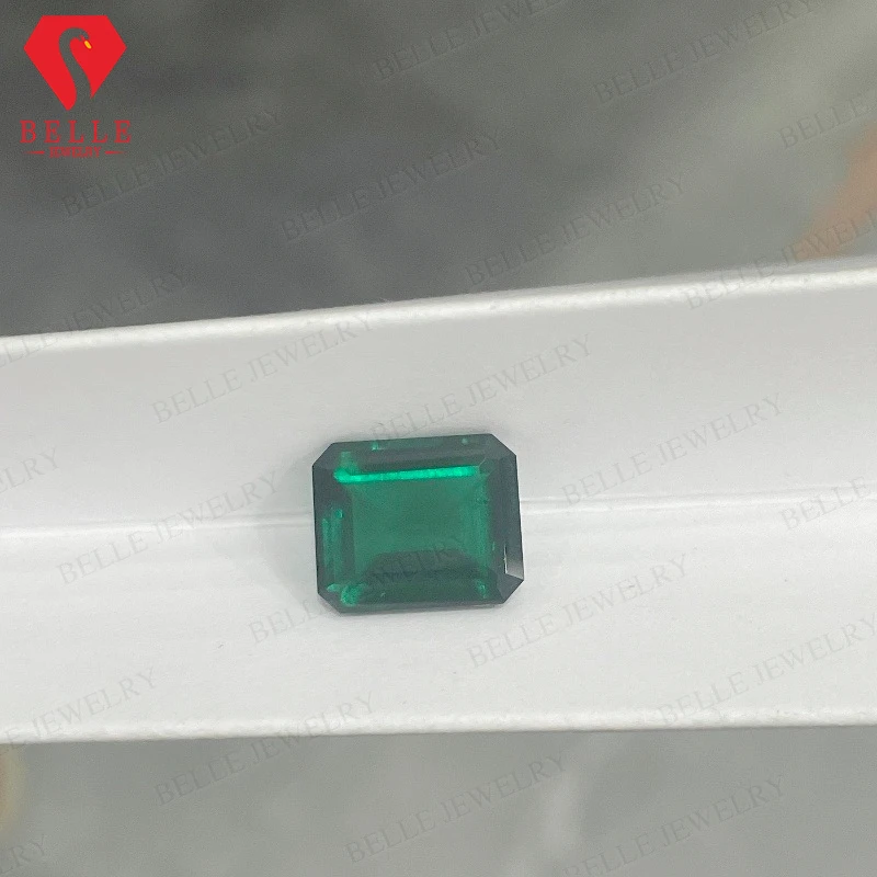 

Выращен в лаборатории Бэмбиан Изумруды Гидротермальная ручная резка Изумрудная огранка с трещинами включения внутри выбору Сертификат AGL