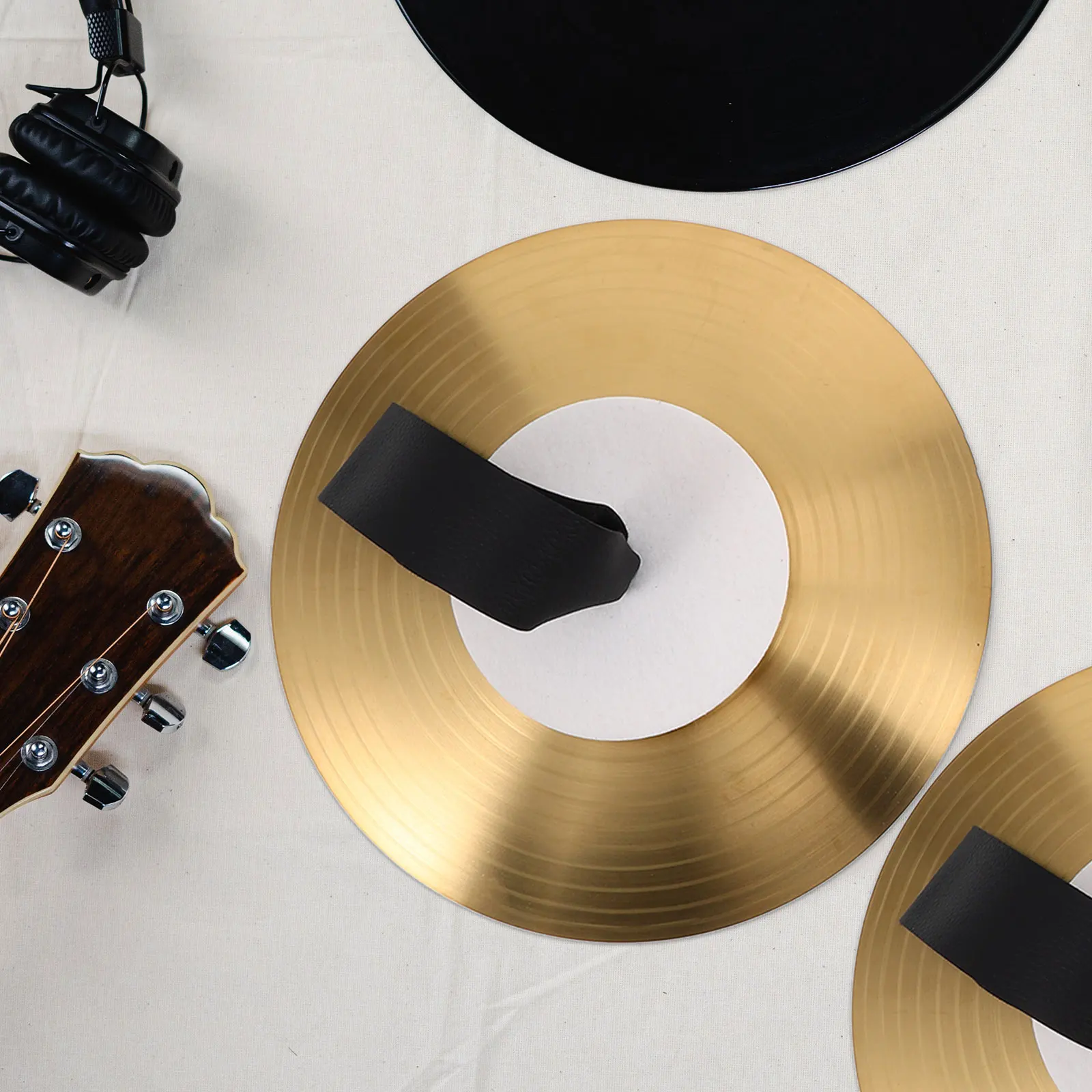 

1 Pair Metal Hand Cymbals Bright Clear Sound School Band Performance Kids Portable Mini Percussion Instruments Durable Robust