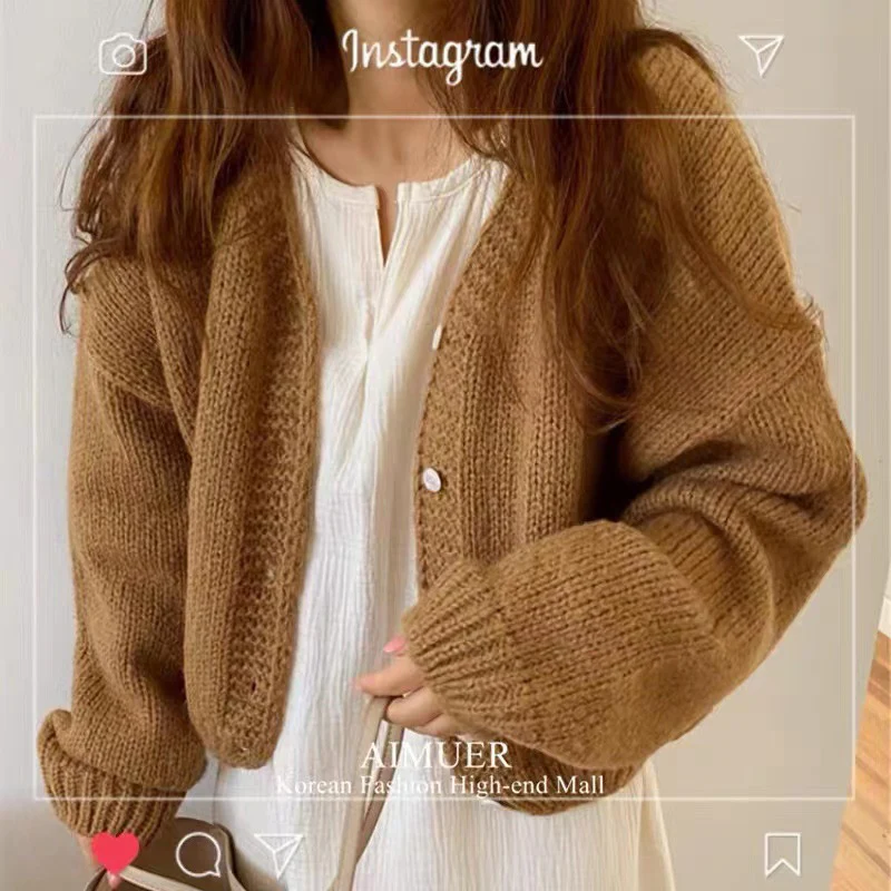 2025 Cárdigan básico de punto liso para mujer, suéter informal cálido de manga larga con cuello en V, abrigo, Tops sencillos y versátiles con una botonadura