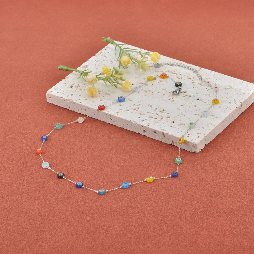 Lokaer Halskette mit bunten Glasperlen, süß und einfach, perfekt für Frauen und Mädchen, Edelstahl, Sommer-Reise-Schmuck N25172