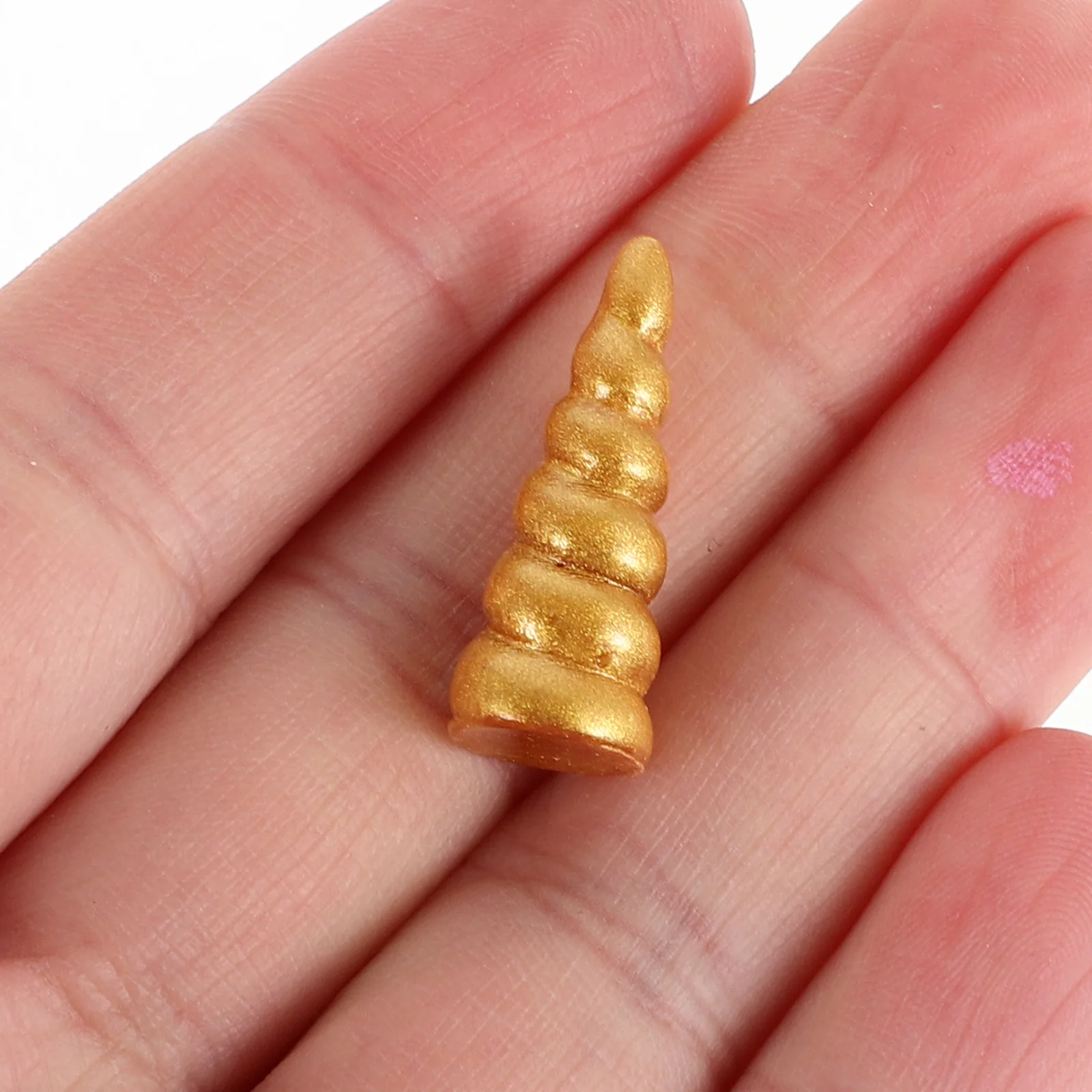 10 Peças de Decorações de Chifre de Unicórnio em Resina Dourada, Acessórios de Artesanato DIY para Bolsas, Chaveiros, Props de Fotografia, Design Único e Charmoso