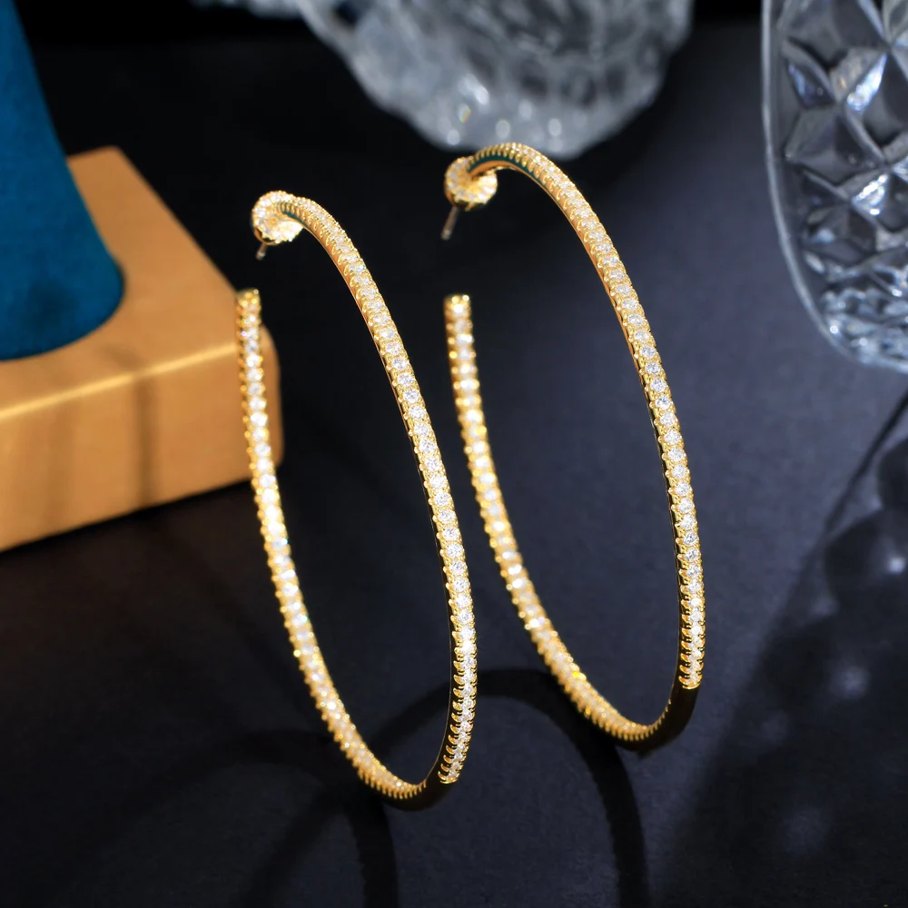 CWWZircons Übergroße Glänzende Luxuriöse Zirkon-Besetzte Riesige Statement-Rundohrringe für Damen, Vergoldeter Schmuck Großhandel E0992 – Detail 7