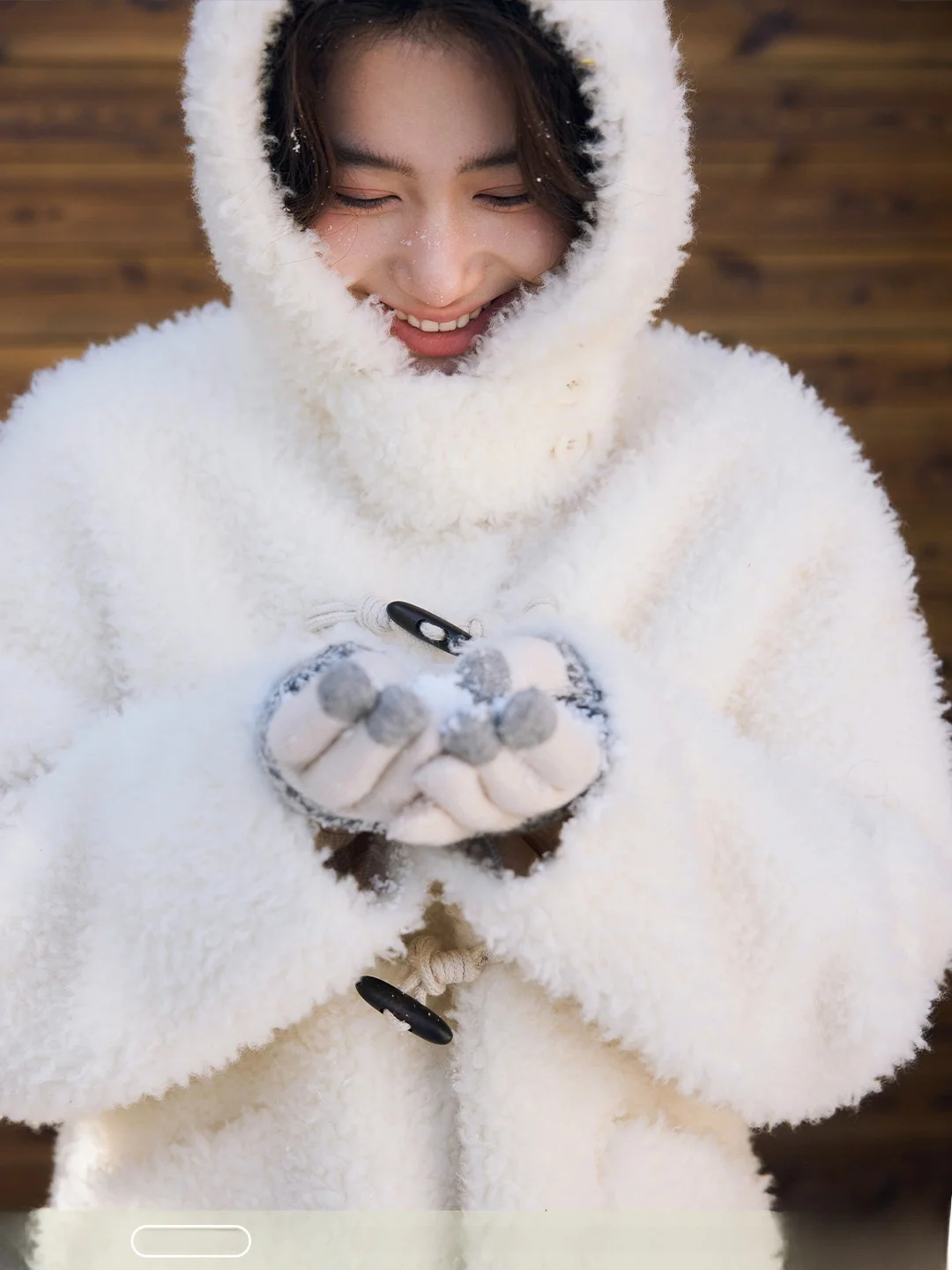 

Женская стеганая куртка GOOZA с меховым воротником, на пуговицах, зимнее теплое пальто с капюшоном из искусственного меха и овчины