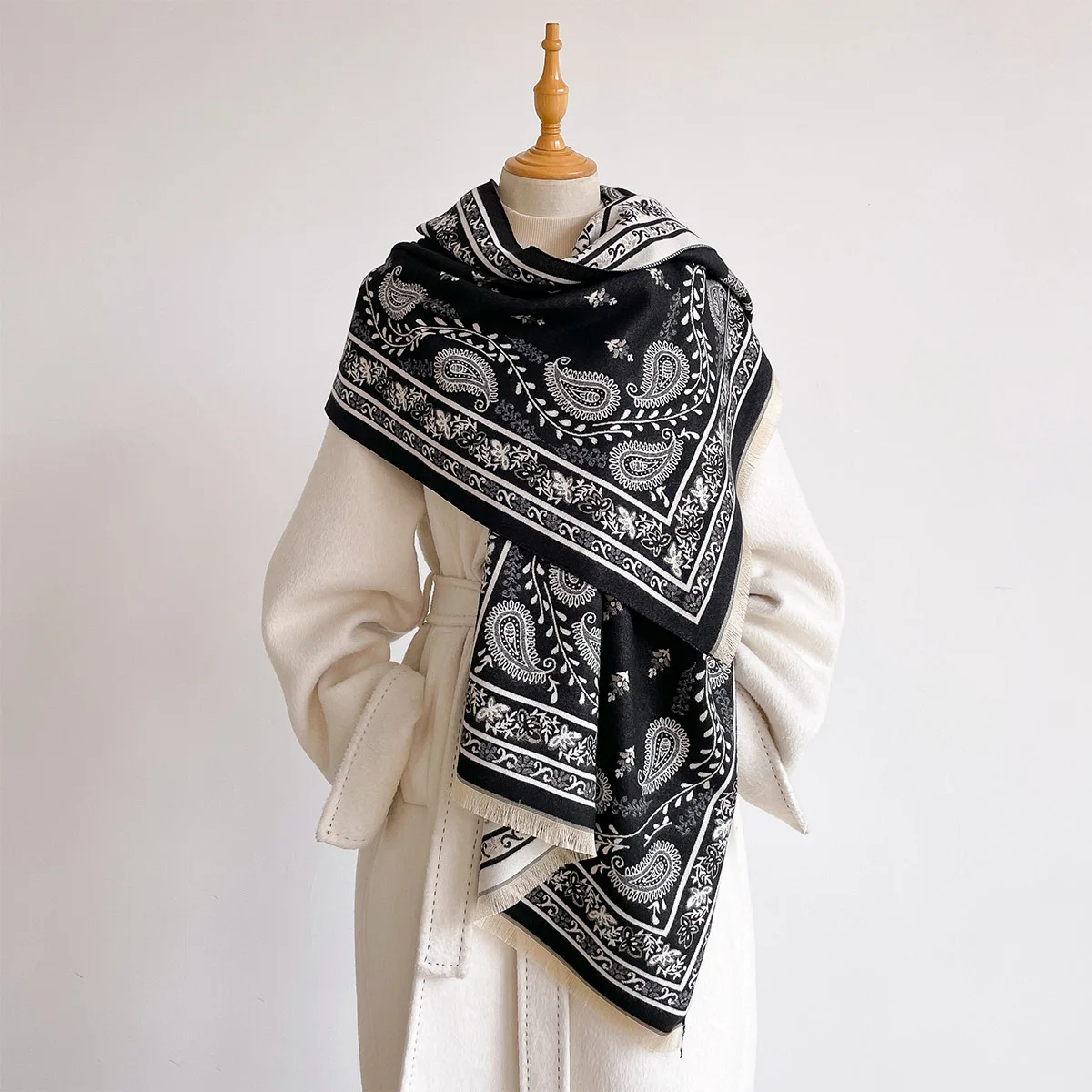 Vintage Scattered Paisley Border Pattern Double Sided Scarf For Women Faux Cashmere Soft Reversible Long Shawl Fringe Trim Warm