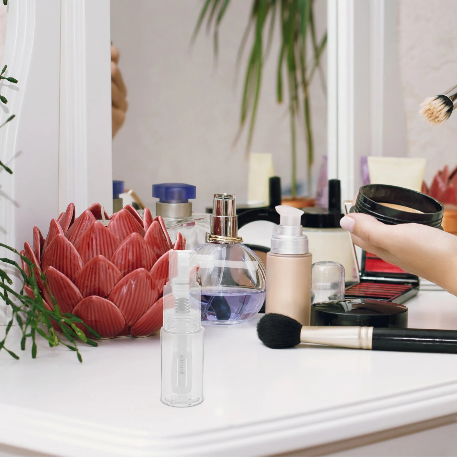 

2Pcs Transparent Powder Spray Container Reusable Pet Spray Bottle for Dry Shampoo Loose Powder Touchup Outdoor Cleaning