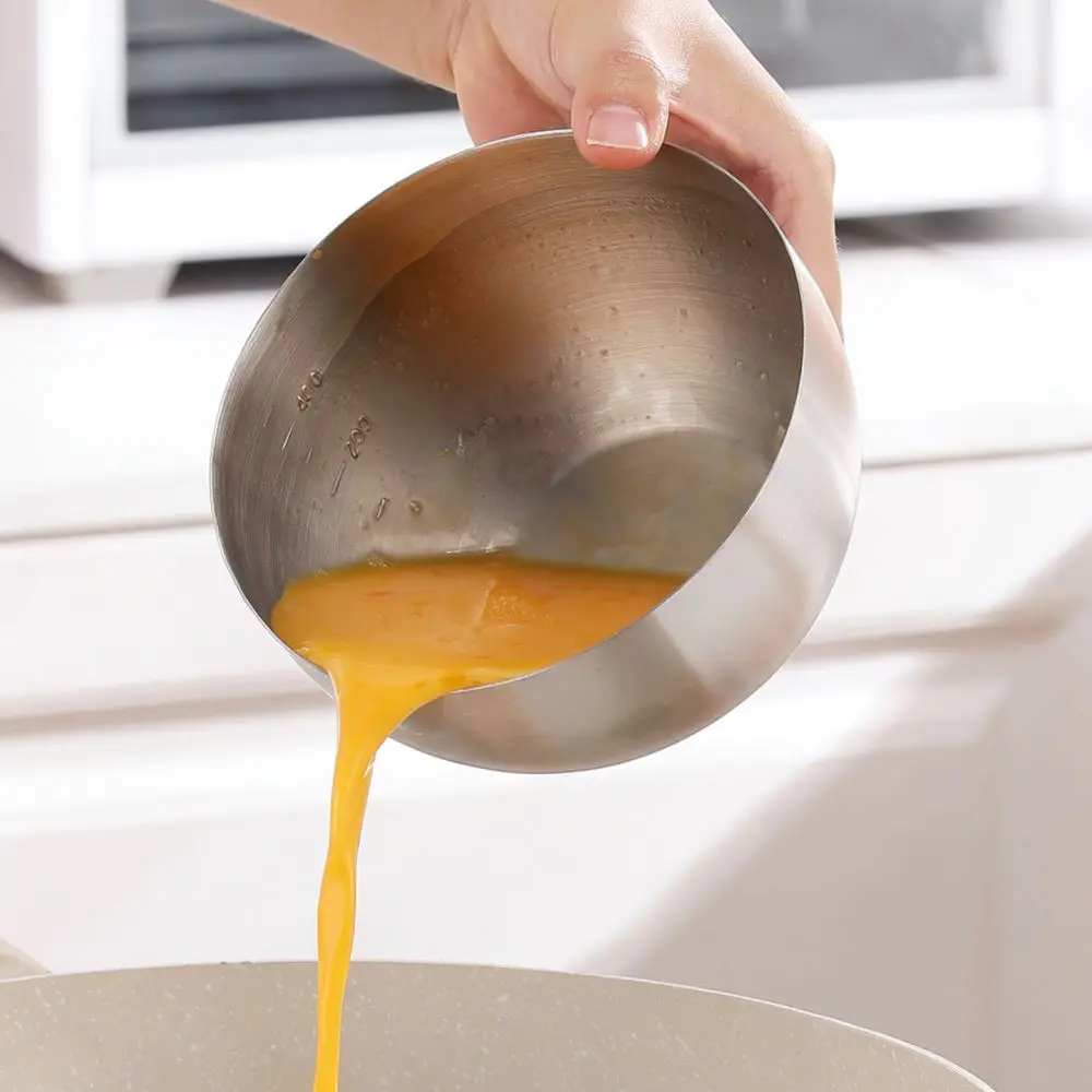 Stainless Steel Mixing Bowl With Lid And Scale Household Baking Egg Beater Basin Pour Spout Salad Container Kitchen Tool