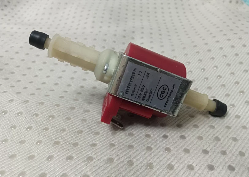 F2  Cleaning Machine Electromagnetic Water Pump Heated Direct-Drinking Machine Self-Priming Water Pump