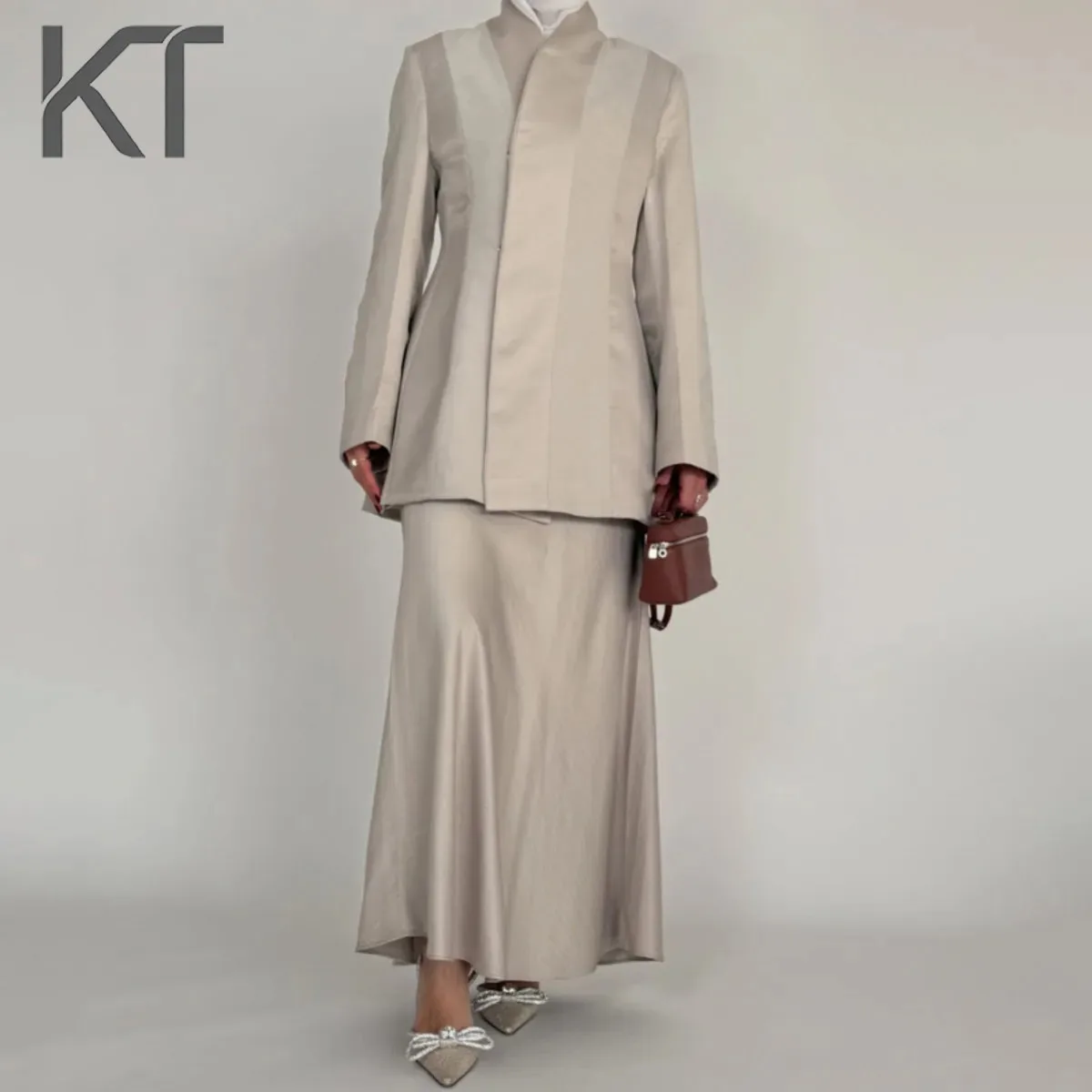 

KT 2026 New Women 2 Piece Skirt Set Stand Collar Blazer Vertical Stripe Button Cuff Satin Maxi Skirt Champagne Outfit