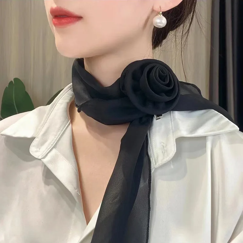 Modischer Chiffon-Seidenschal, eleganter, trendiger Blumenschal, vielseitiger, abnehmbarer Halstuch mit Rosen-Dekor für Frauen und Mädchen, Geschenke. – Detail 7