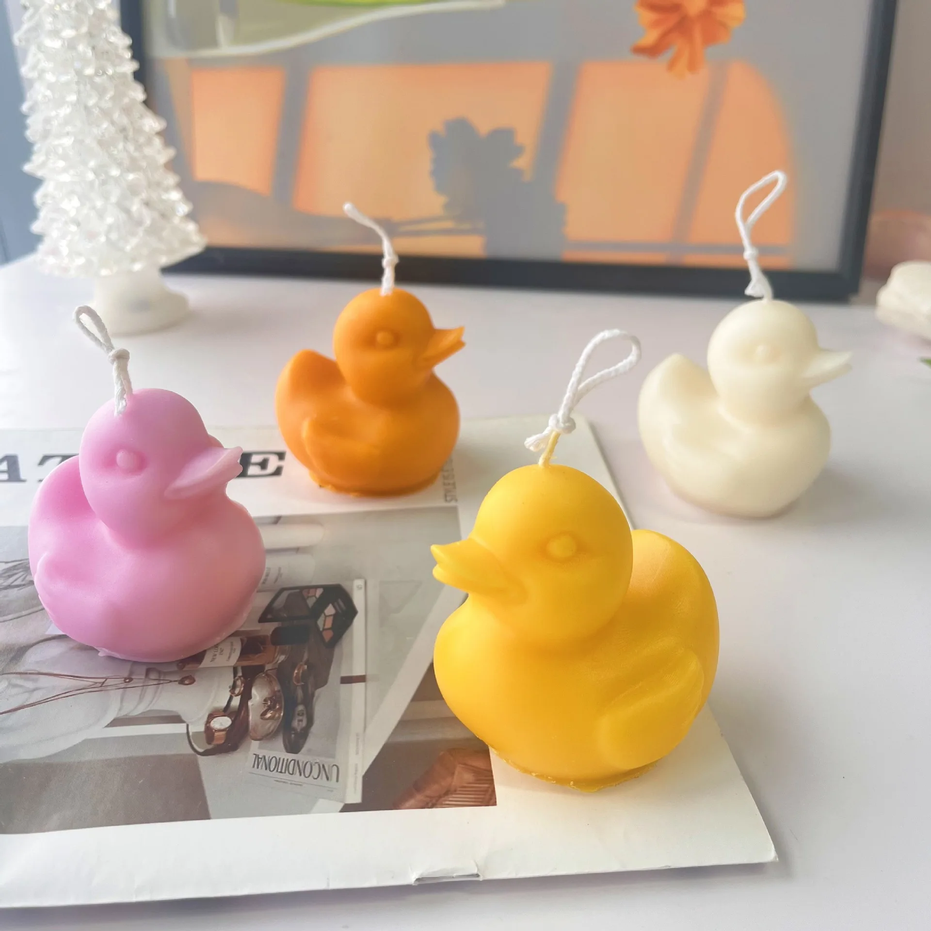 1pc Cute Duck Shape Candle Handmade Scented Candle Aromatherapy Soy Wax Candle Wedding Birthday Candles Party Home Decoration