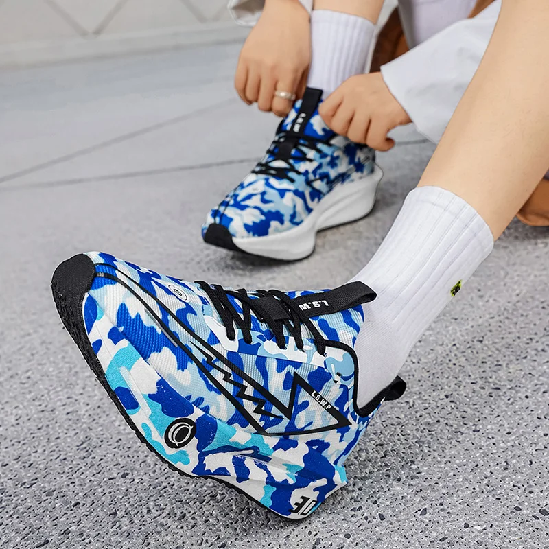 Herren-Freizeitsportschuhe, trendige Camouflage-Laufschuhe für Herren und Damen, hochelastische, dicksohlige, dämpfende Sneaker, atmungsaktive, leichte Laufschuhe aus Mesh-Material, rutschfeste, abriebfeste Außensohle, für Jugendliche geeignet. – Detail 19