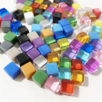 100 ชิ้น/เซ็ต 8 มม.สีใสว่างเปล่าสแควร์มุมลูกเต๋าอะคริลิคหมากรุกชิ้นมุมขวาตะแกรง Cube สําหรับเกมกระดาน