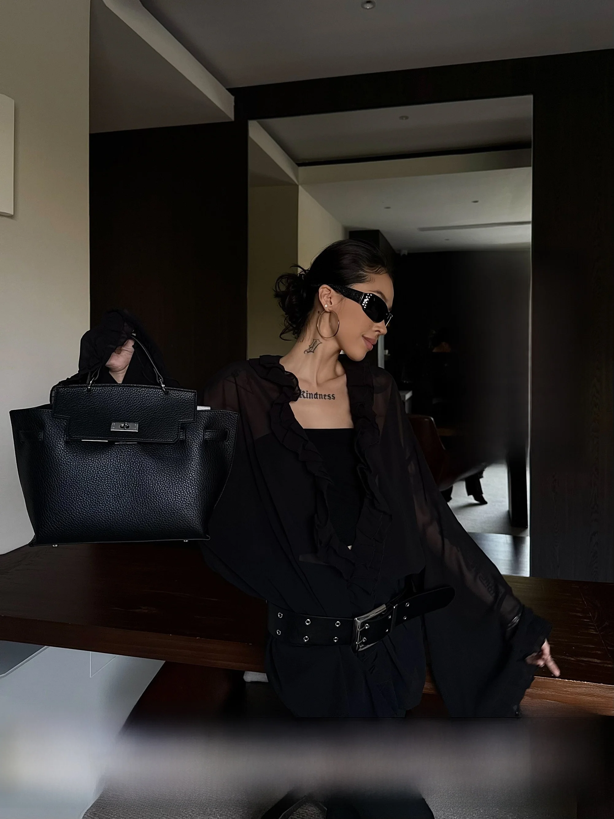 

Новый женский кардиган Wild Zero из шифона с V-образным вырезом, сексуальный и пикантный, с кружевными рукавами, свободного кроя, в уличном стиле