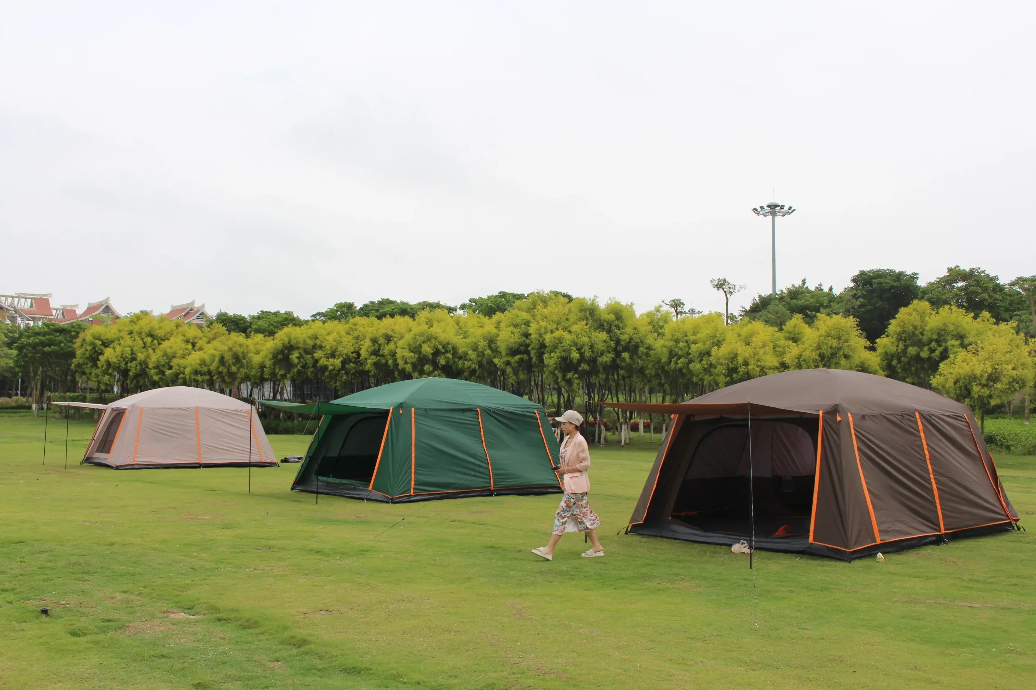 Imagem -05 - Camadas Duplas Oversized Rainproof Tenda ao ar Livre Barracas de Acampamento Impermeáveis Quartos Tenda Familiar Cobertura Total 312 Pessoas