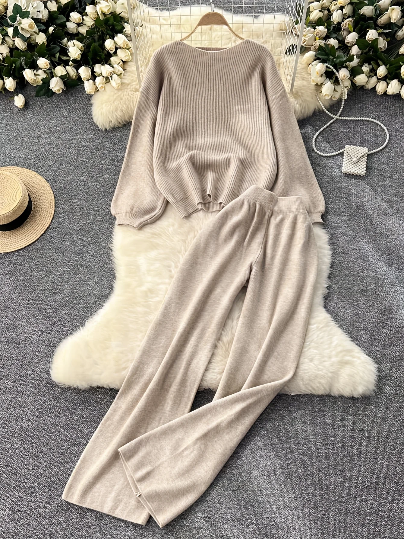 

Women's solid color pullover woolen two-piece top+pants, casual and fashionable, suitable for daily travel, vacation, dating