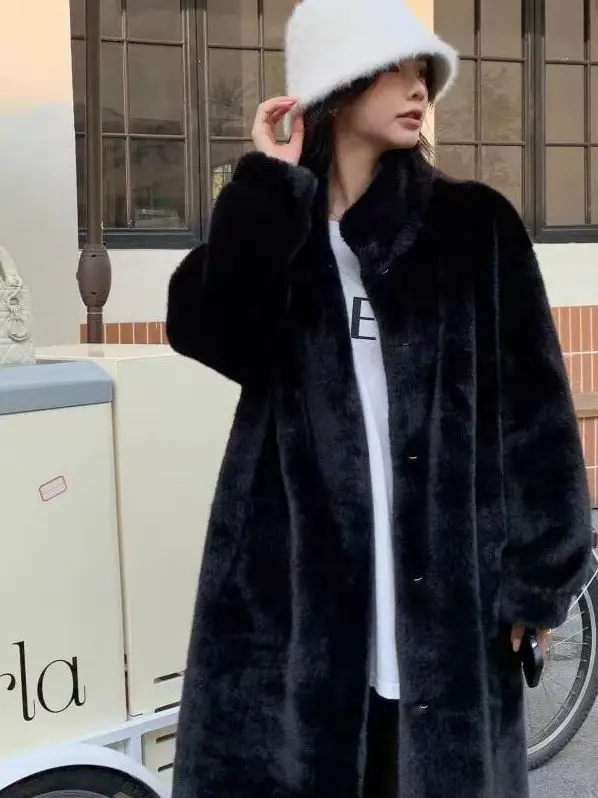 เสื้อโค้ทขนเฟอร์ยาวพิเศษสำหรับผู้หญิง ขนมิงค์ยุโรป ขนเทียมรักษ์โลก ผิวสัมผัสคล้ายน้ำ ทรงหลวม อุ่นสบาย คอตั้ง