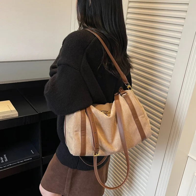 

Fashionable Ladies Messenger Bag Made Of Rainbow-Printed Leather Boasting High-End Paris Vintage Daily Style