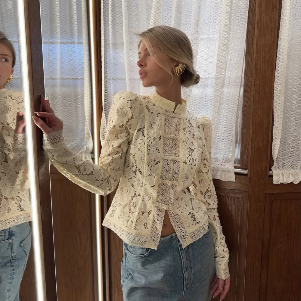 

Fashionable Lace Shirt Summer Solid Color Elegant Commuter Style Crochet Stand Collar Hollow Single-breasted Long-sleeved Top