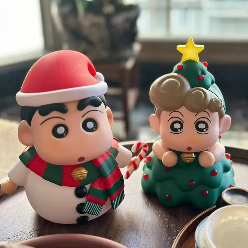 Crayon Shin-chan Pupazzo di neve di Natale Figure anime Giocattolo bambola per collezione Regalo di compleanno Ornamento carino