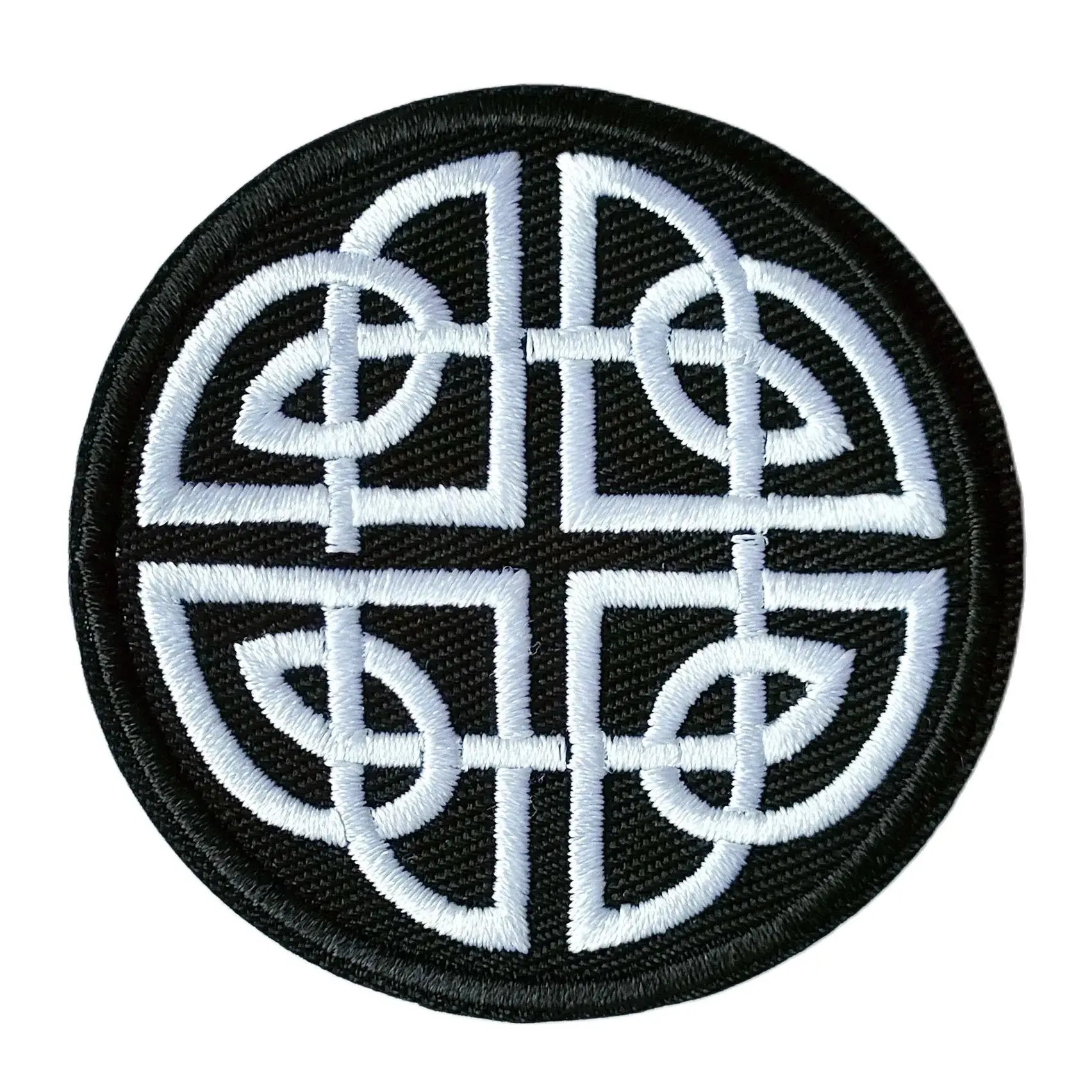 100x BLACK & WHITE GRAPHIC CELTIC KNOTS EMBROIDERED IRON ON PATCH (≈  6 cm)