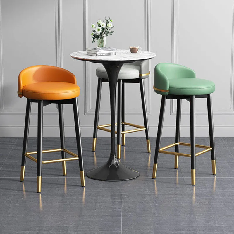 Tabourets de bar doux et confortables, esthétiques, relaxants, en cuir, modernes, couleur crème, en métal gris, Cadeira, ensembles de meubles de jardin