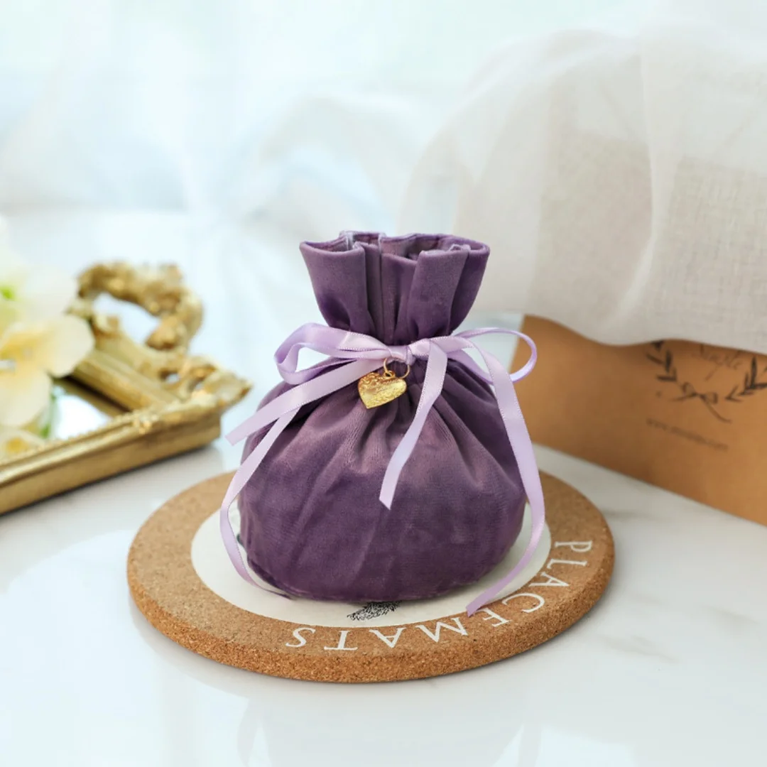 Velvet Candy Bag with Metal Heart Pendant Ribbon Accompaniment Box for Wedding Christmas Birthday Party Gift Jewelry Organizer