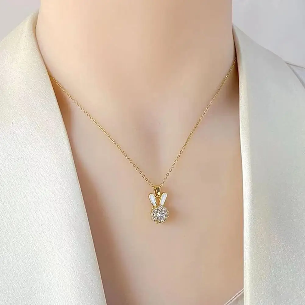 Trendy Pendant Necklace Temperament Clavicle Necklace Rotatable Rabbit Rhinestone Inlaid Bunny Pendant Necklace  Decorative