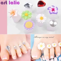 8Pcs Toe Separators Soft Silicone Cute Daisy Heart Shaped Nail Art Rhinestone Toe Locks Japanese Style Beauty Foot Care Tools