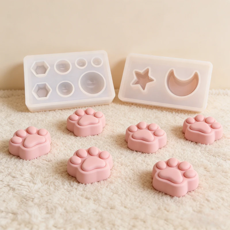 

Silicone mold made of epoxy resin for Moon Cat Little Geometry suitable for mobile phone patch pendants pendants and accessories