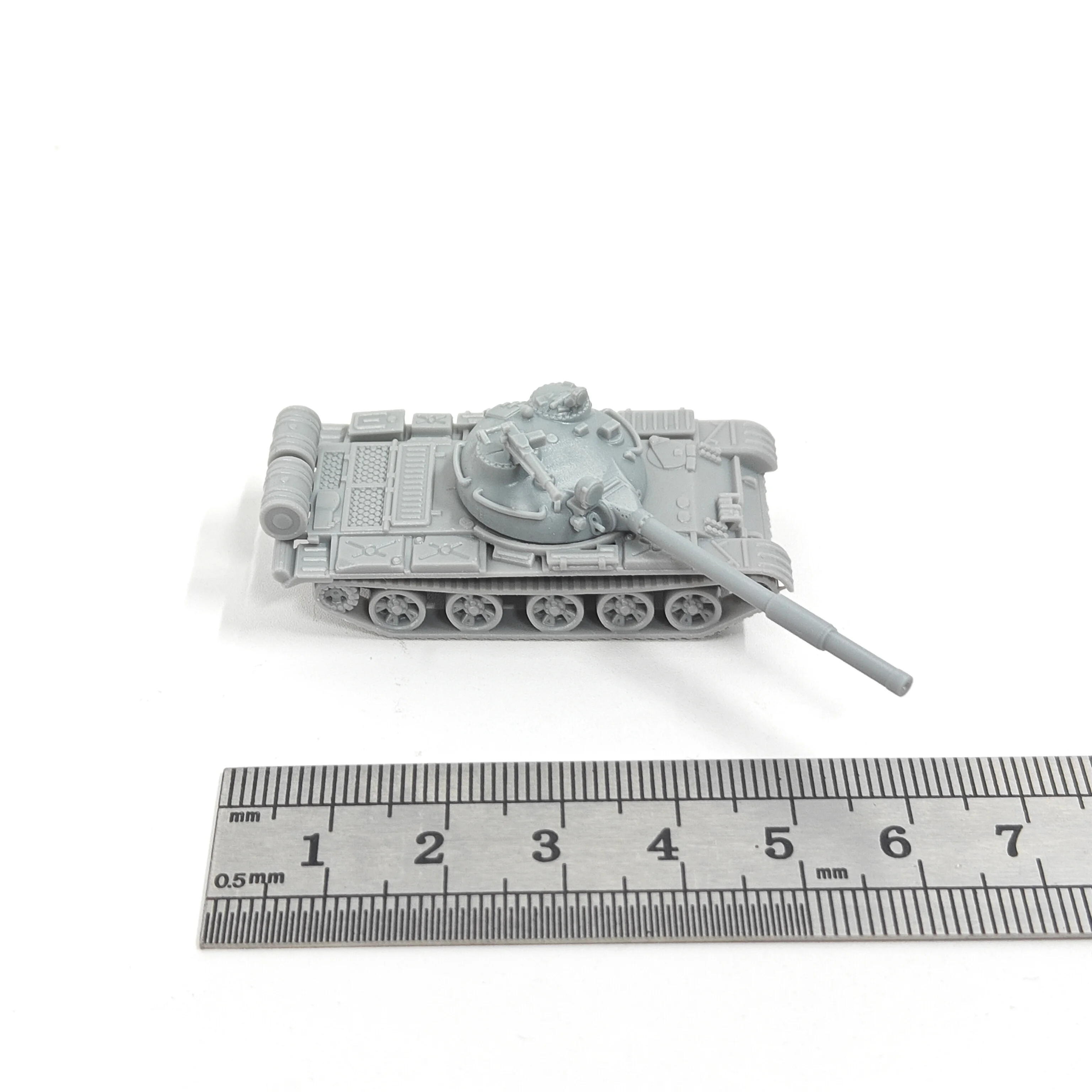 1/144 Scale Soviet T-62 Main Battle MODEL KIT