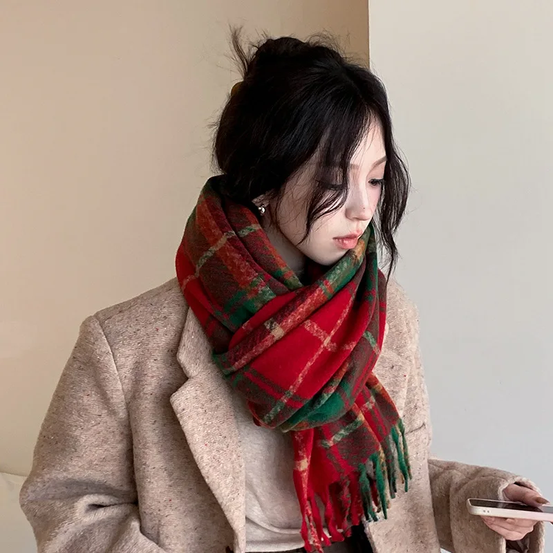 

Новый зимний универсальный шарф в корейском стиле для девочек, имитация кашемира, мягкий и уютный студенческий высококачественный атмосферный красный клетчатый шарф