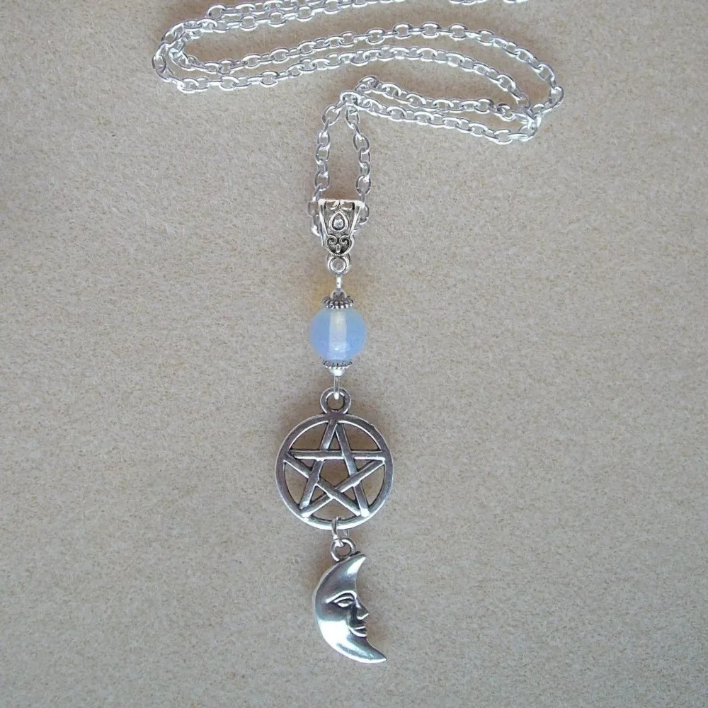 Gothic Moonstone Beads Central Pentagrams Embossed Human Face Moon Pendant Necklace for Woman Witch Heathen Jewelry Accessories