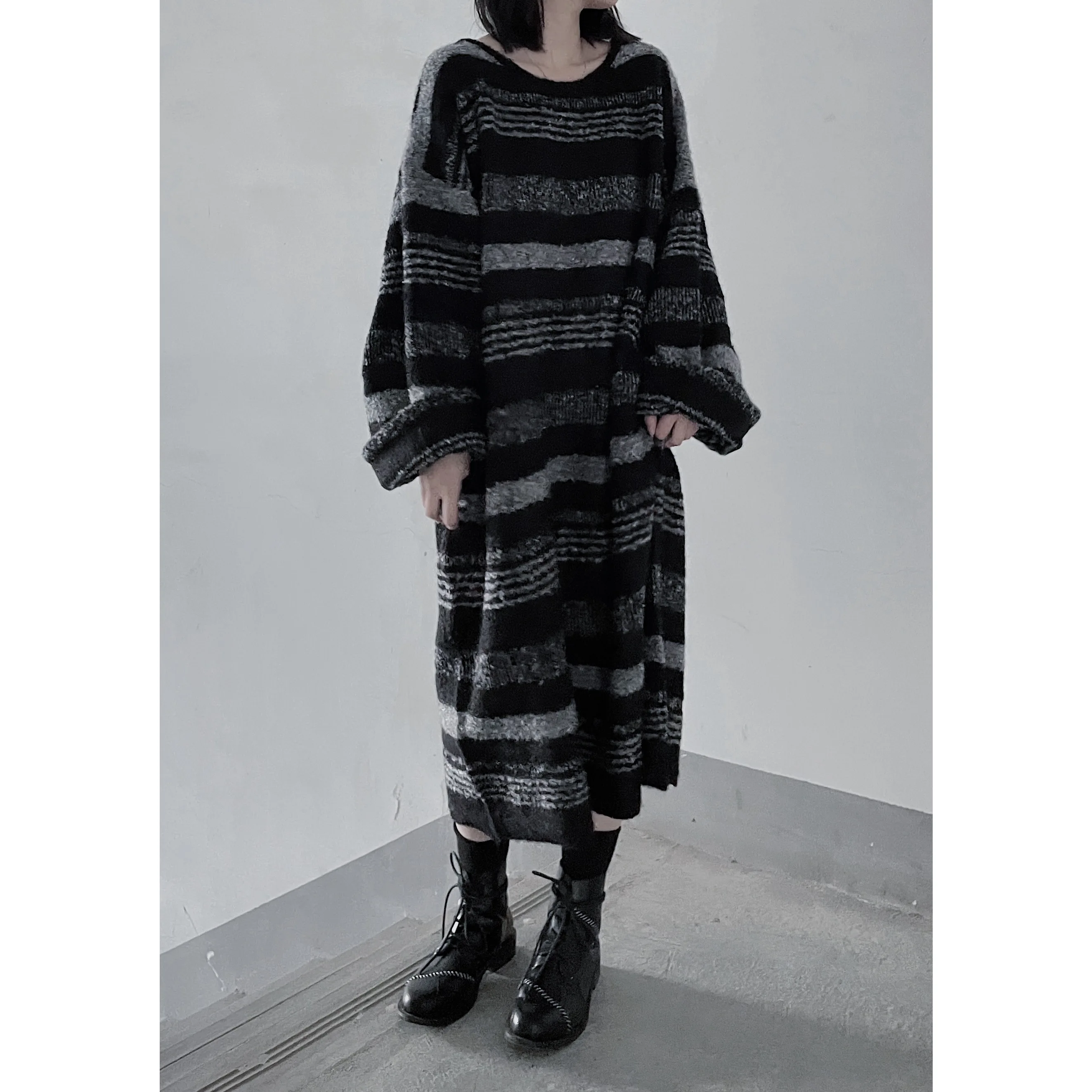 Designer Idle Style Loose Large Long Sweater Soft Glutinous Thickened Women's Striped Sweater Dress Winter Comfortable Skirt