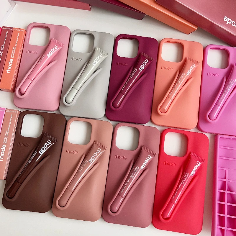 Con caja de lápiz labial Rhode, funda de teléfono para iPhone 13 14 15 16 Pro Max Plus 13 12 11 ProMax, soporte de brillo de labios de silicona, funda INS caliente