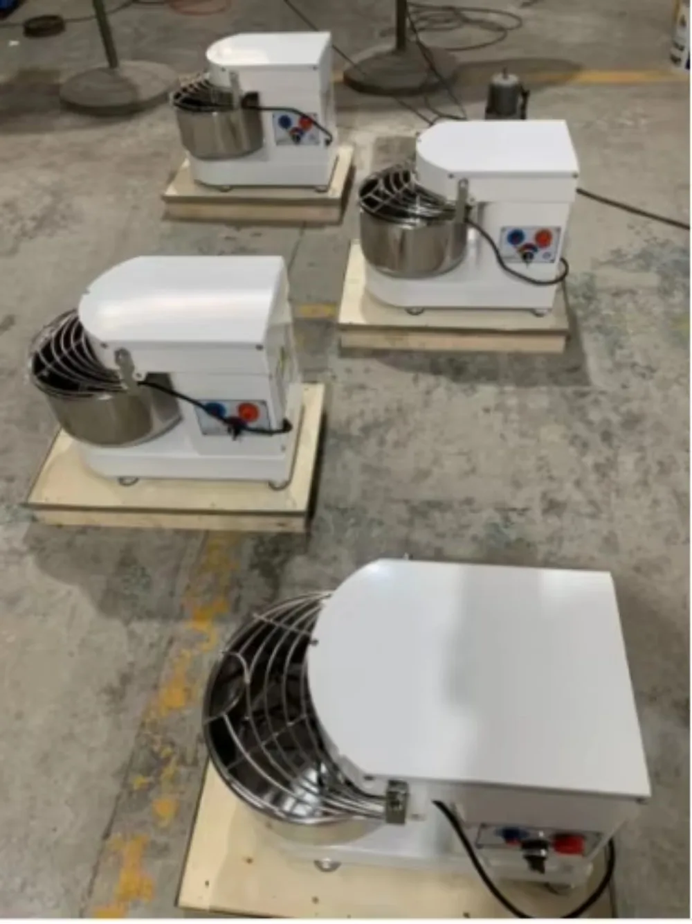 Bakery Equipment 7L Countertop Spiral Dough Mixer 750W 220-240V 1 Year Warranty New Dough Mixer