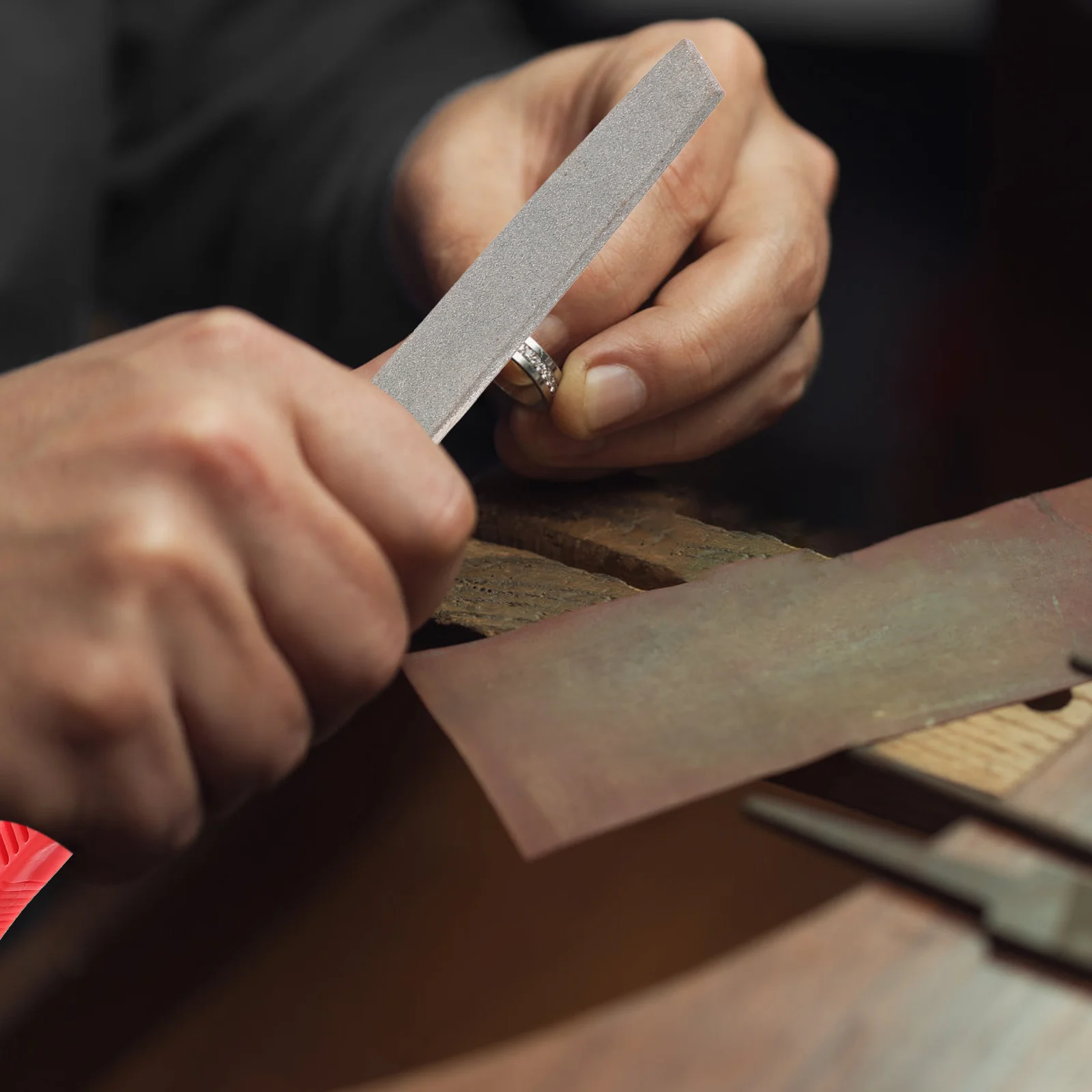 

1Pcs File Metal Grinding Tool with Anti-Skid Handle Durable Emery File for Metal Polishing and Grinding