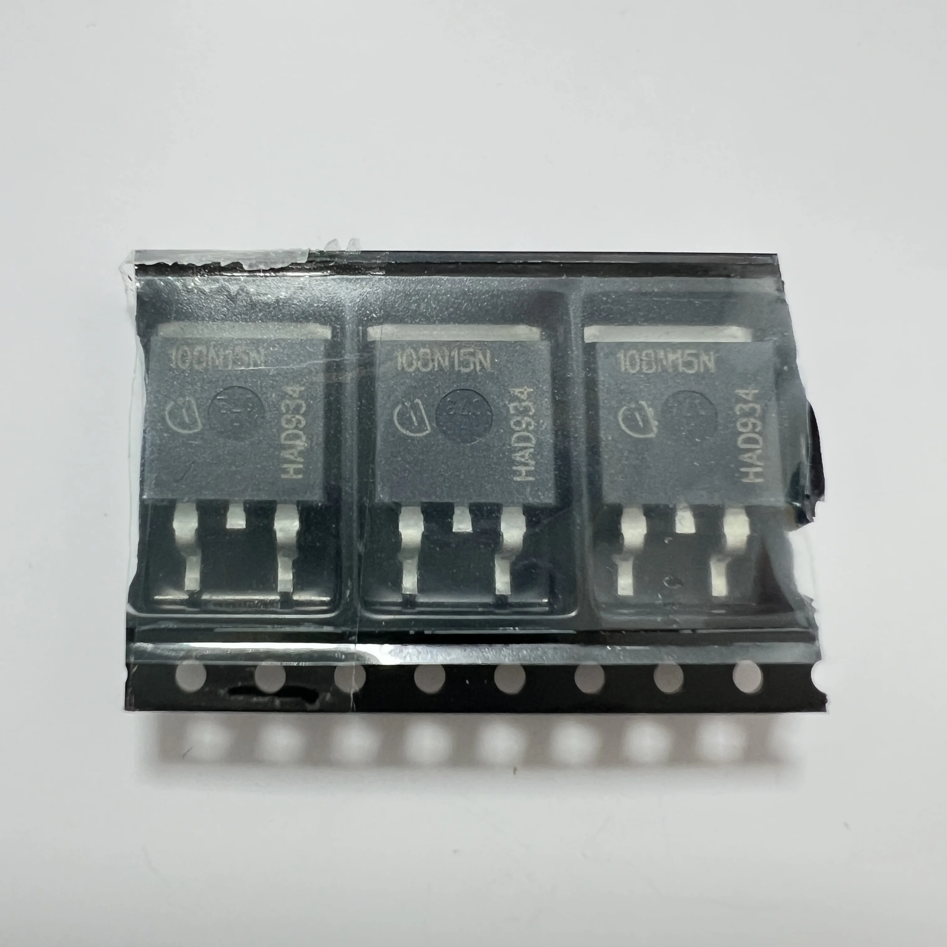 3 TEILE/LOS IPB108N15N3 G (MOSFET)