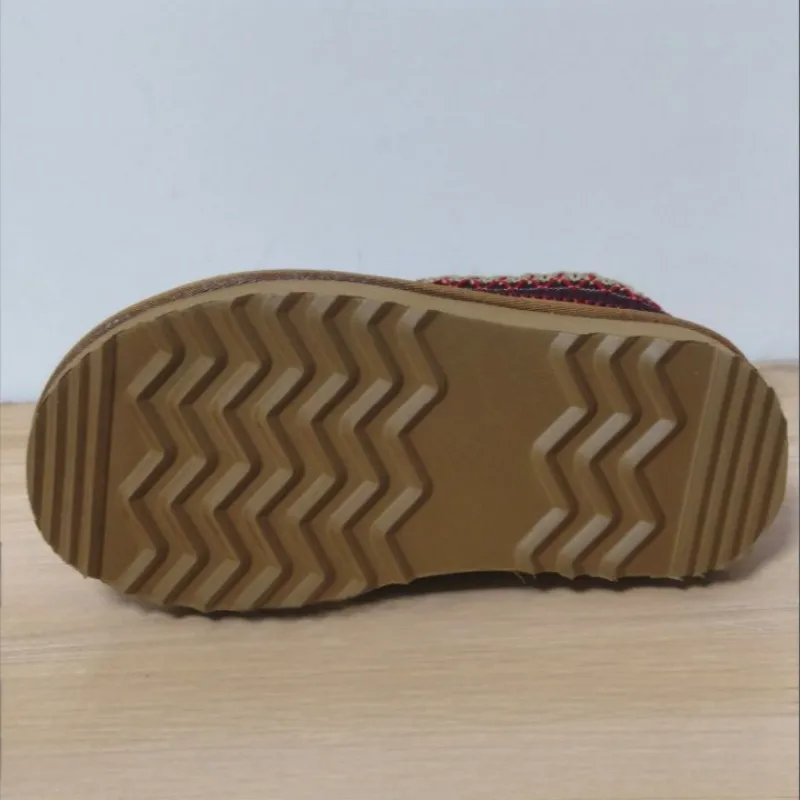 รองเท้าเด็กฤดูหนาว 2026 รุ่นใหม่ รองเท้าบูทหิมะเด็กบุขนหนานุ่ม กันลื่น รองเท้าเด็กหุ้มข้อสั้น รองเท้าผ้าฝ้ายสำหรับหิมะ ไซส์ 21-35